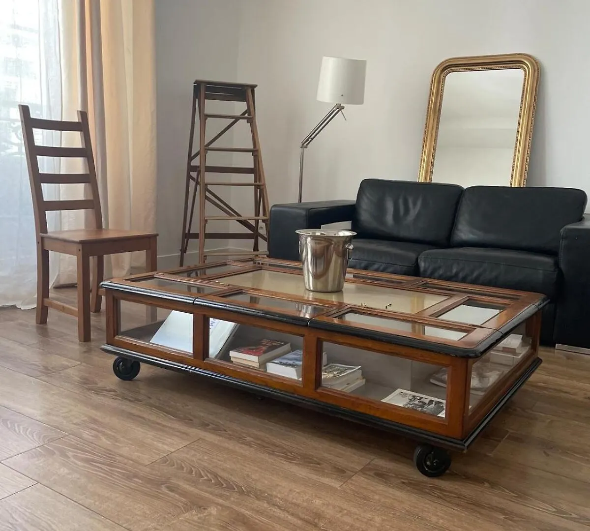 Artist Apartment In Le Marais Paris France