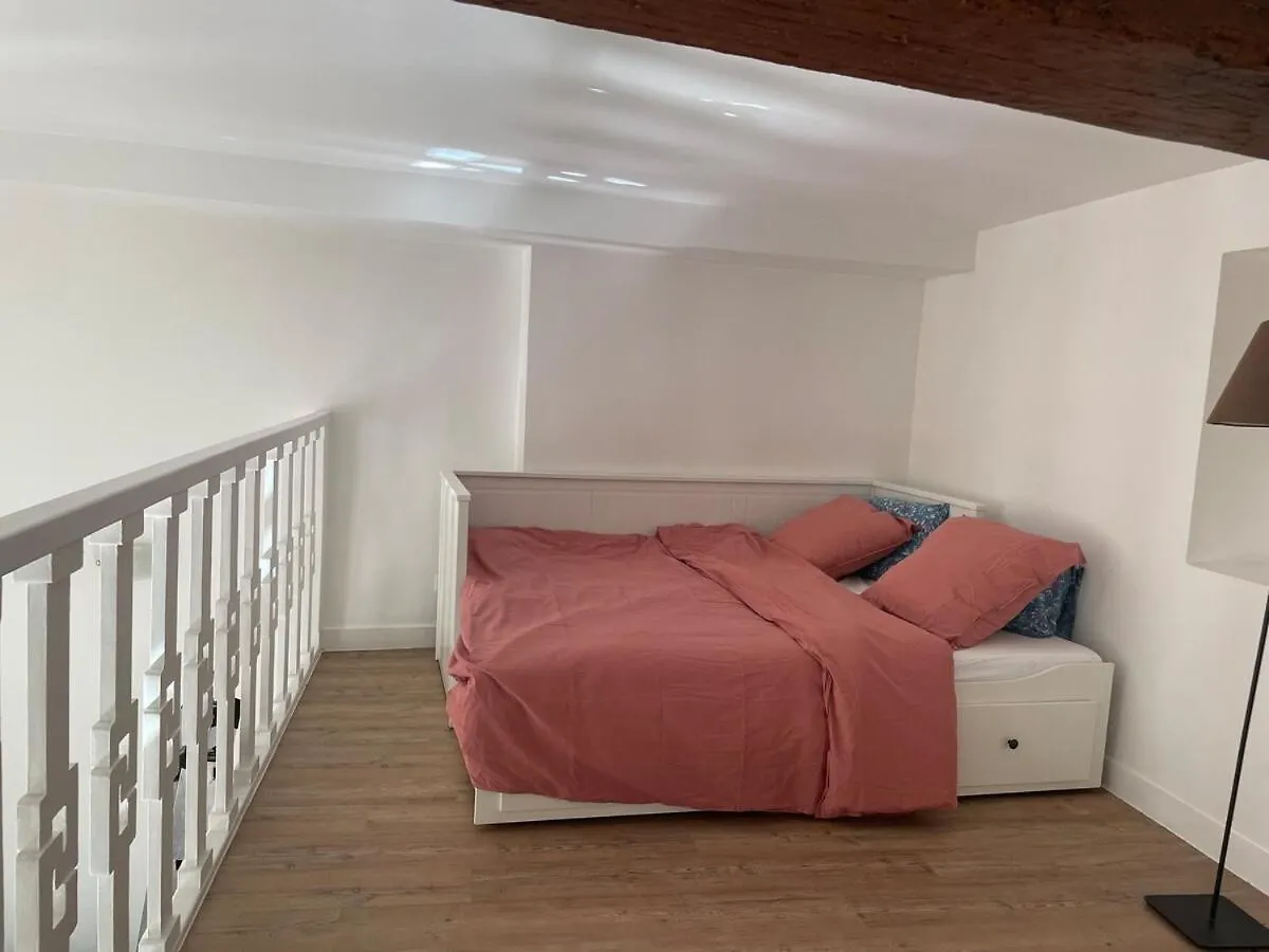 Artist Apartment In Le Marais Párizs